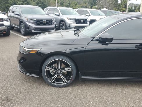 Certified 2023 Honda Accord Sport image 11