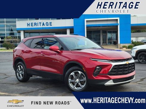 Used 2024 Chevrolet Blazer LT w/ Convenience Package FWD image 1