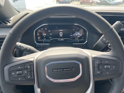 New 2025 GMC Sierra 2500 Denali w/ Denali Reserve Package image 5