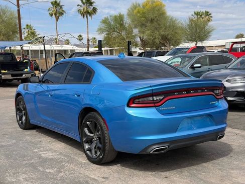 Used 2015 Dodge Charger SXT RWD image 5