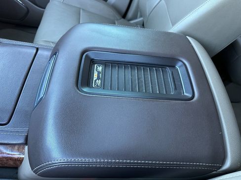 Used 2017 Chevrolet Tahoe Premier AWD/4WD image 54