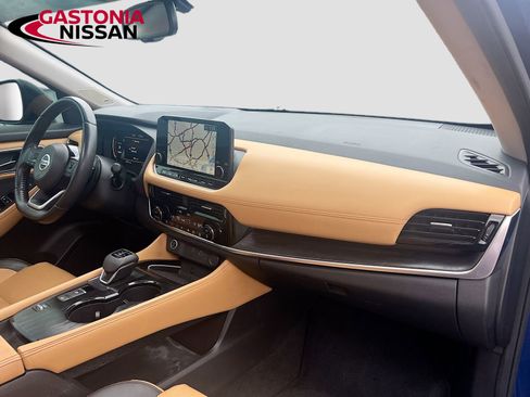 Used 2021 Nissan Rogue Platinum image 36