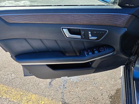 Used 2016 Mercedes-Benz E 400 E 400 4MATIC AWD 4dr Sedan image 14