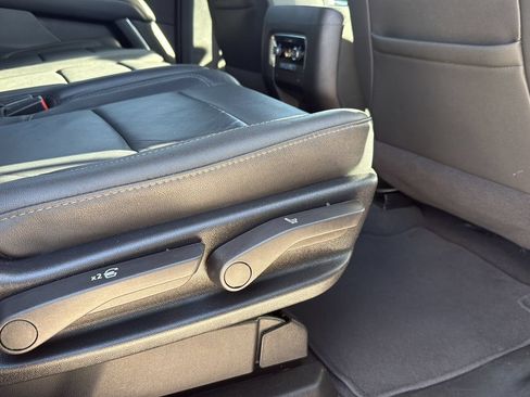 Used 2025 Chevrolet Tahoe LT RWD image 26