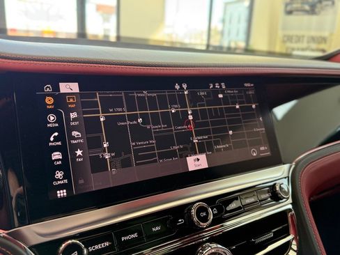 Used 2023 Bentley Flying Spur Plug-In Hybrid image 64