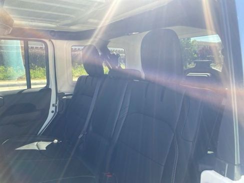 Used 2023 Jeep Wrangler Unlimited Sahara w/ Cold Weather Group image 10