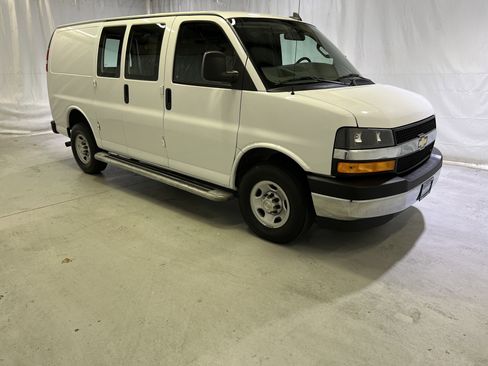Used 2023 Chevrolet Express 2500 w/ Driver Convenience Package image 2