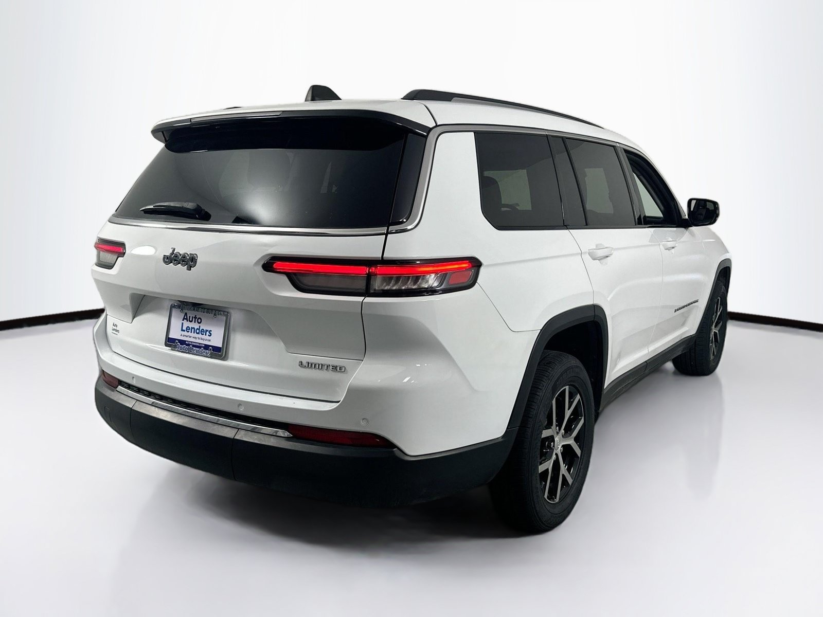 Used 2023 Jeep Grand Cherokee L Limited RWD image 5