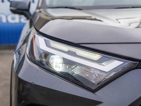 Used 2023 Toyota RAV4 XLE w/ Convenience Package image 4