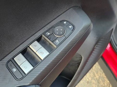 Used 2022 Mitsubishi Outlander SE image 16