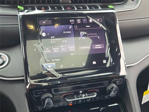 New 2025 Jeep Grand Cherokee Laredo w/ MOPAR Finishing Package image 29