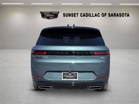 Used 2023 Land Rover Range Rover Sport SE Dynamic image 4