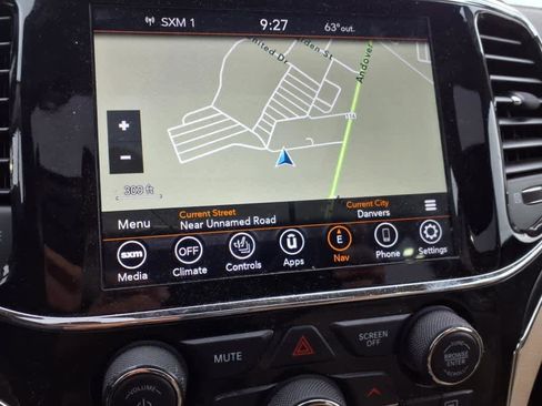 Used 2019 Jeep Grand Cherokee Limited image 18