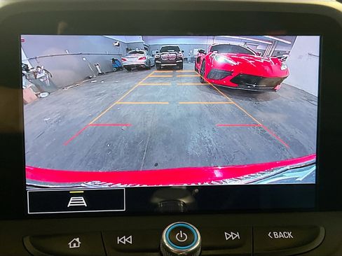 Used 2021 Chevrolet Camaro LT w/ Technology Package image 9