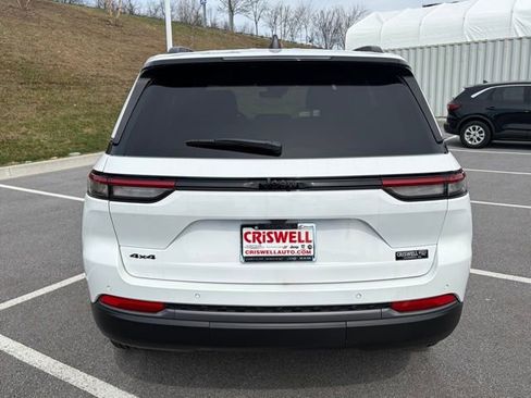 New 2026 Jeep Grand Cherokee Laredo image 6