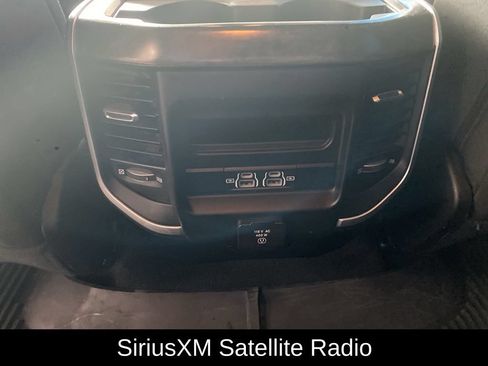 Used 2022 RAM 1500 Big Horn AWD/4WD image 12