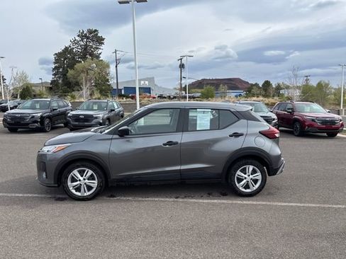Used 2024 Nissan Kicks S image 6