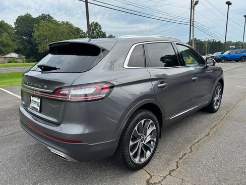 Used 2022 Lincoln Nautilus Reserve w/ Luxury Package AWD/4WD image 8