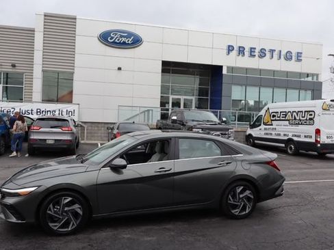 Used 2024 Hyundai Elantra Limited FWD image 6