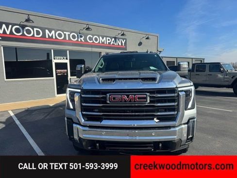 Used 2024 GMC Sierra 2500 SLT w/ SLT Premium Package image 12