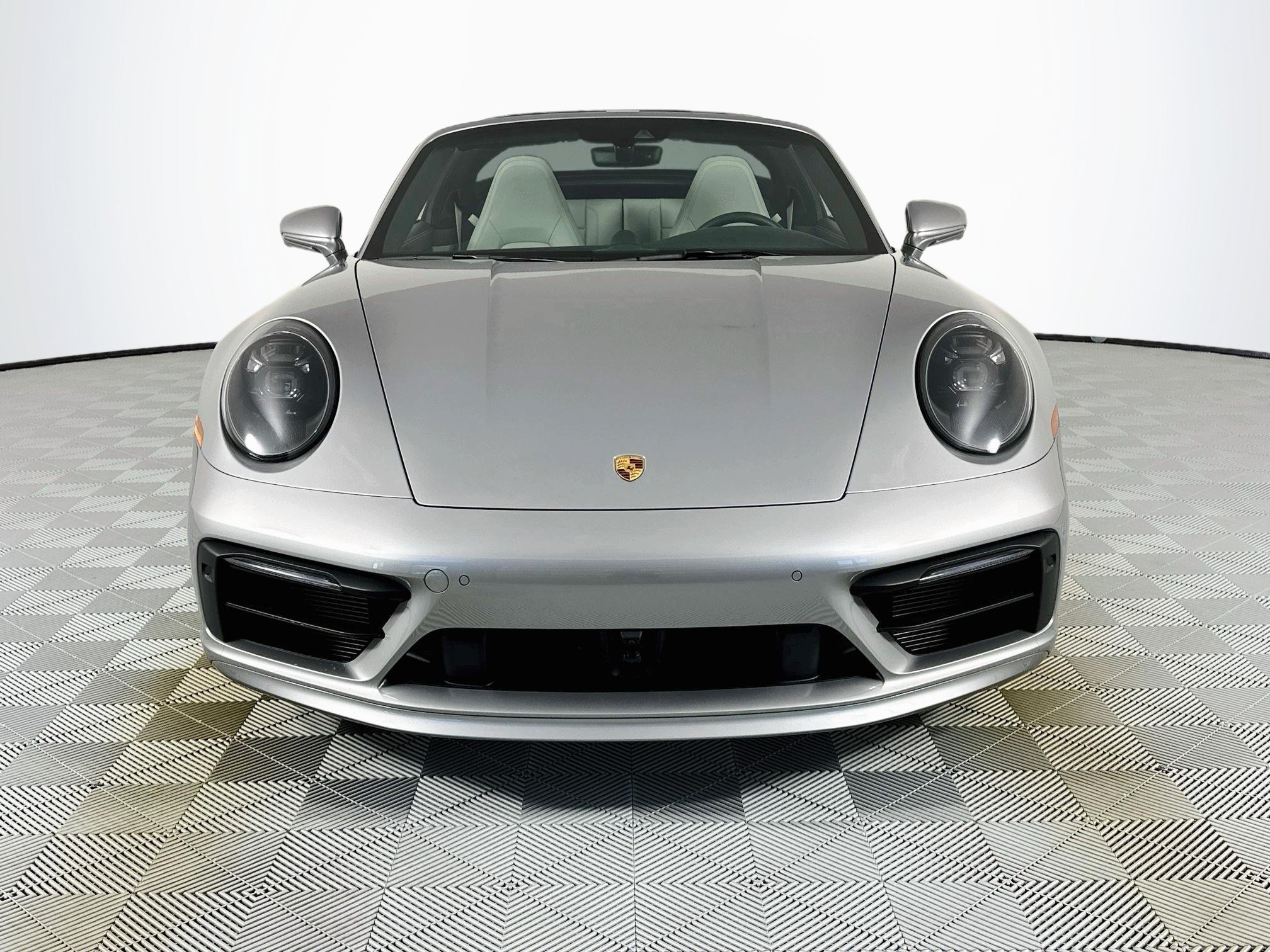 Used 2024 Porsche 911 Targa 4S AWD/4WD image 2