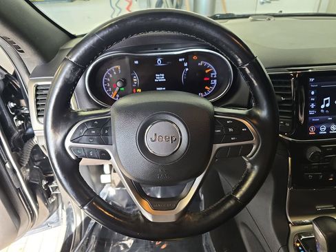 Used 2020 Jeep Grand Cherokee Altitude image 19