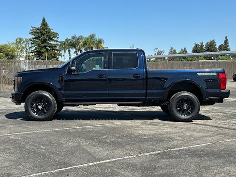 Certified 2022 Ford F250 Lariat w/ Tremor Off-Road Package AWD/4WD image 6