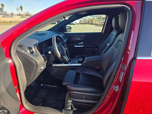 Used 2021 Mercedes-Benz GLA 250 4MATIC image 22