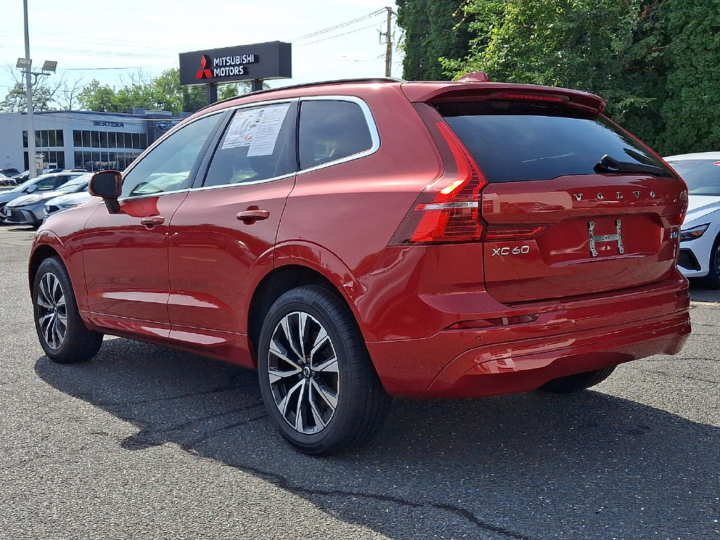 Used 2023 Volvo XC60 B5 Core AWD/4WD image 4