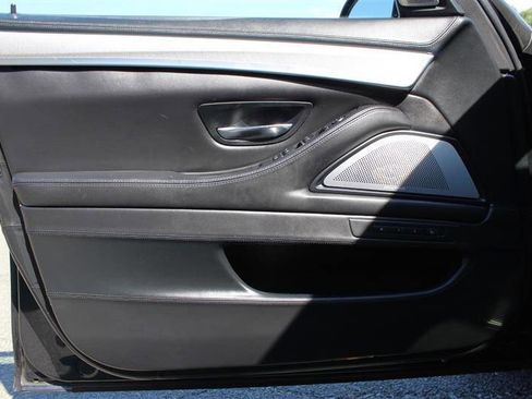 Used 2013 BMW M5 RWD image 12