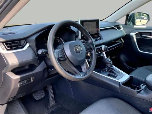 Used 2024 Toyota RAV4 XLE FWD image 17