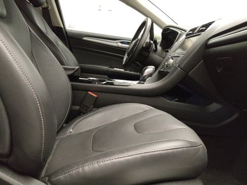 Used 2014 Ford Fusion Titanium image 21