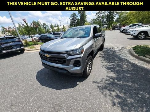 Used 2024 Chevrolet Colorado LT w/ LT Convenience Package II RWD image 5