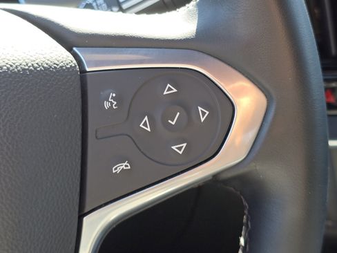 Used 2023 Chevrolet Traverse LT FWD image 15