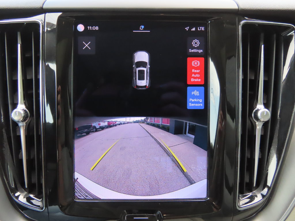 Used 2022 Volvo XC60 B5 Momentum AWD/4WD image 47
