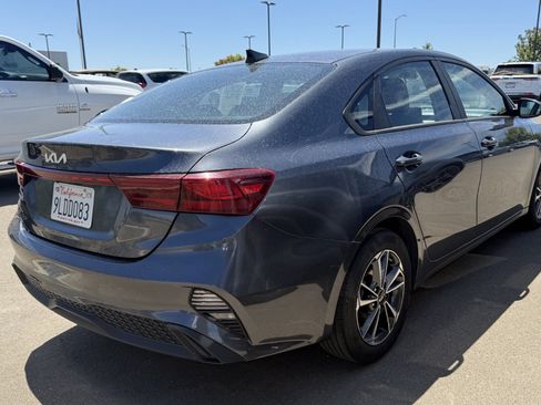 Used 2024 Kia Forte LXS FWD image 7