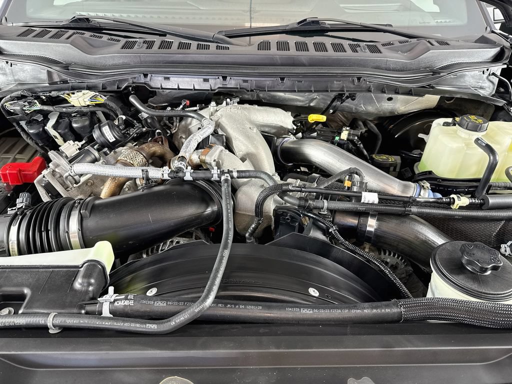 Used 2024 Ford F350 Lariat w/ Lariat Ultimate Package AWD/4WD image 31