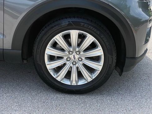 Used 2022 Ford Explorer Limited w/ Equipment Group 301A AWD/4WD image 35