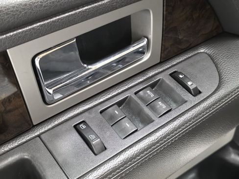 Used 2013 Ford F150 Platinum AWD/4WD image 24