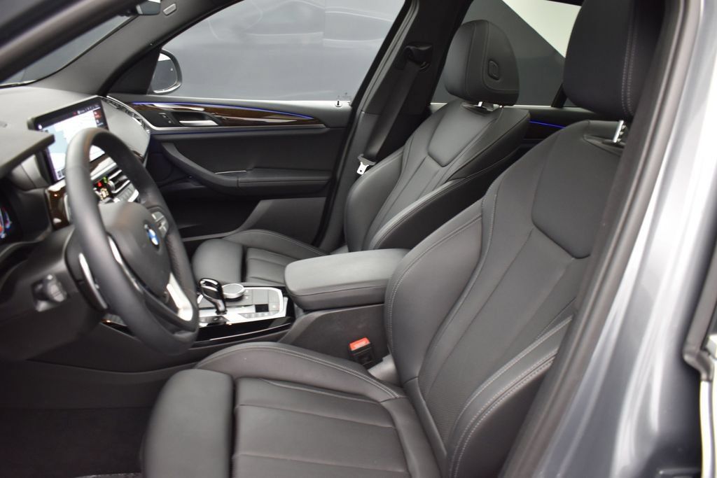 Used 2024 BMW X3 xDrive30i w/ Premium Package AWD/4WD image 9