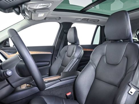 Certified 2023 Volvo XC90 B6 Plus w/ Protection Package Premier AWD/4WD image 7