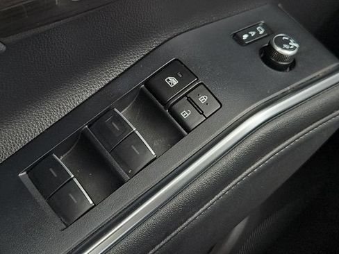 Used 2023 Toyota Highlander Platinum AWD/4WD image 28