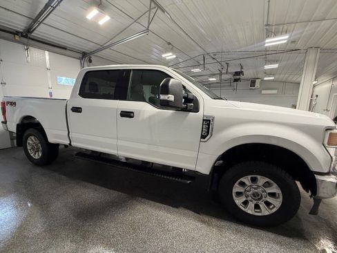 Used 2021 Ford F250 XLT w/ FX4 Off-Road Package image 4