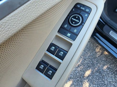 Used 2016 Hyundai Genesis 3.8 image 10