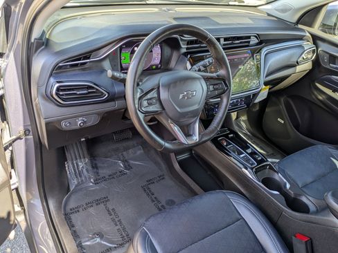 Used 2022 Chevrolet Bolt EUV Premier w/ Sun & Sound Package image 12