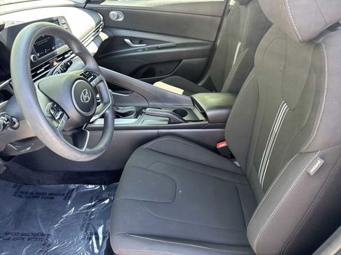 Used 2023 Hyundai Elantra SEL FWD image 15