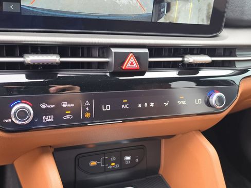 New 2026 Kia Sportage X-Line w/ X-Line Technology Package AWD/4WD image 26