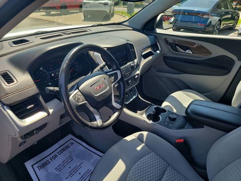Used 2020 GMC Terrain SLE w/ Driver Convenience Package FWD image 10
