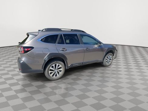 Used 2023 Subaru Outback Premium AWD/4WD image 8