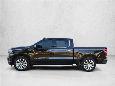 Used 2019 Chevrolet Silverado 1500 High Country w/ Technology Package image 9